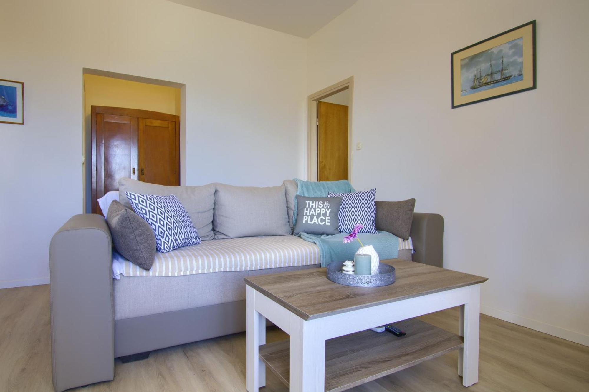 Sunshine Place By The Beach Lukoran Quarto foto