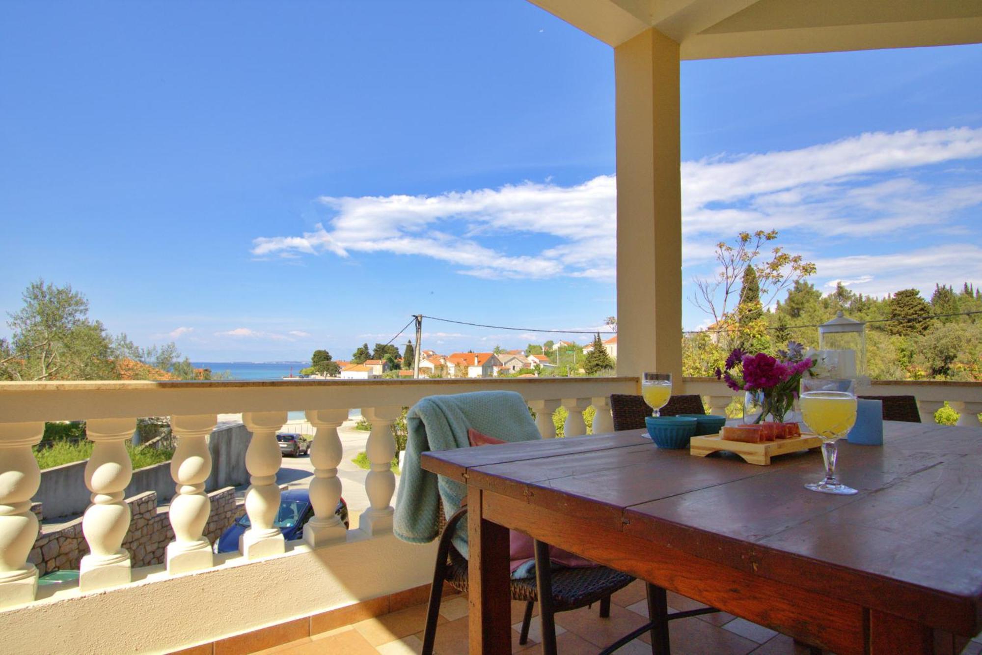 Sunshine Place By The Beach Lukoran Quarto foto